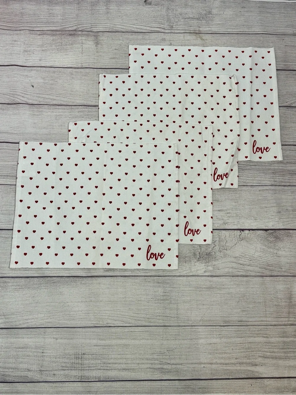 Set of 4 Valentine’s Day Heart Placemats White Red Hearts 100% Cotton 13x16.5in